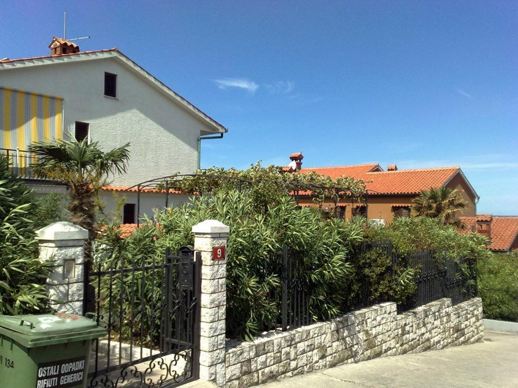 Apartments Kolorcek Izola Esterno foto