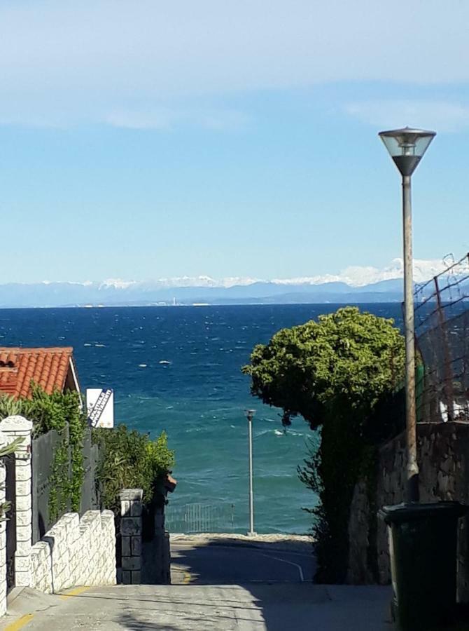 Apartments Kolorcek Izola Esterno foto
